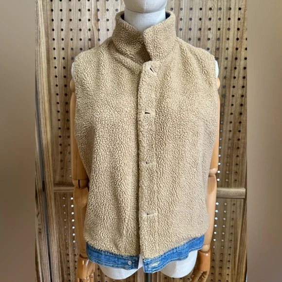 GUC Denim Sherpa Vest - Picture 7 of 7